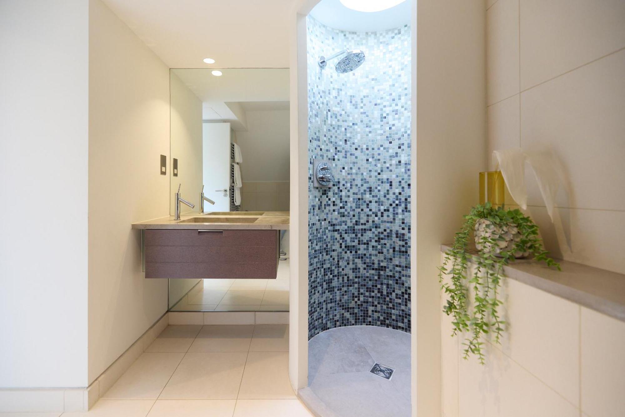 Appartamento The Hampstead Garden Hideaway - 5bdr With Pool And Garden Londra
